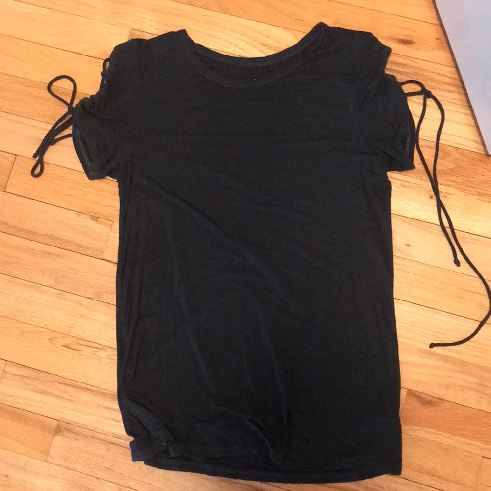 American Eagle T shirt